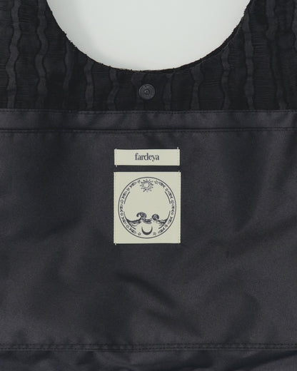 De 001, Shoulder, Hackney Black.
