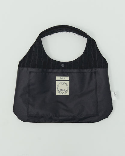 De 001, Shoulder, Hackney Black.