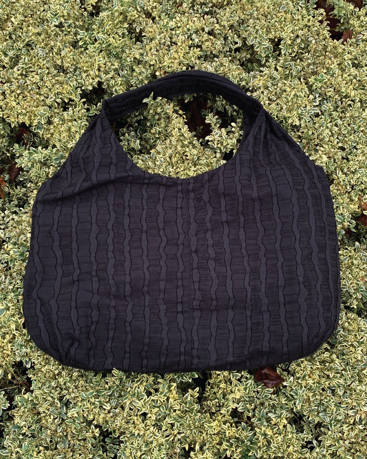De 001, Shoulder, Hackney Black.