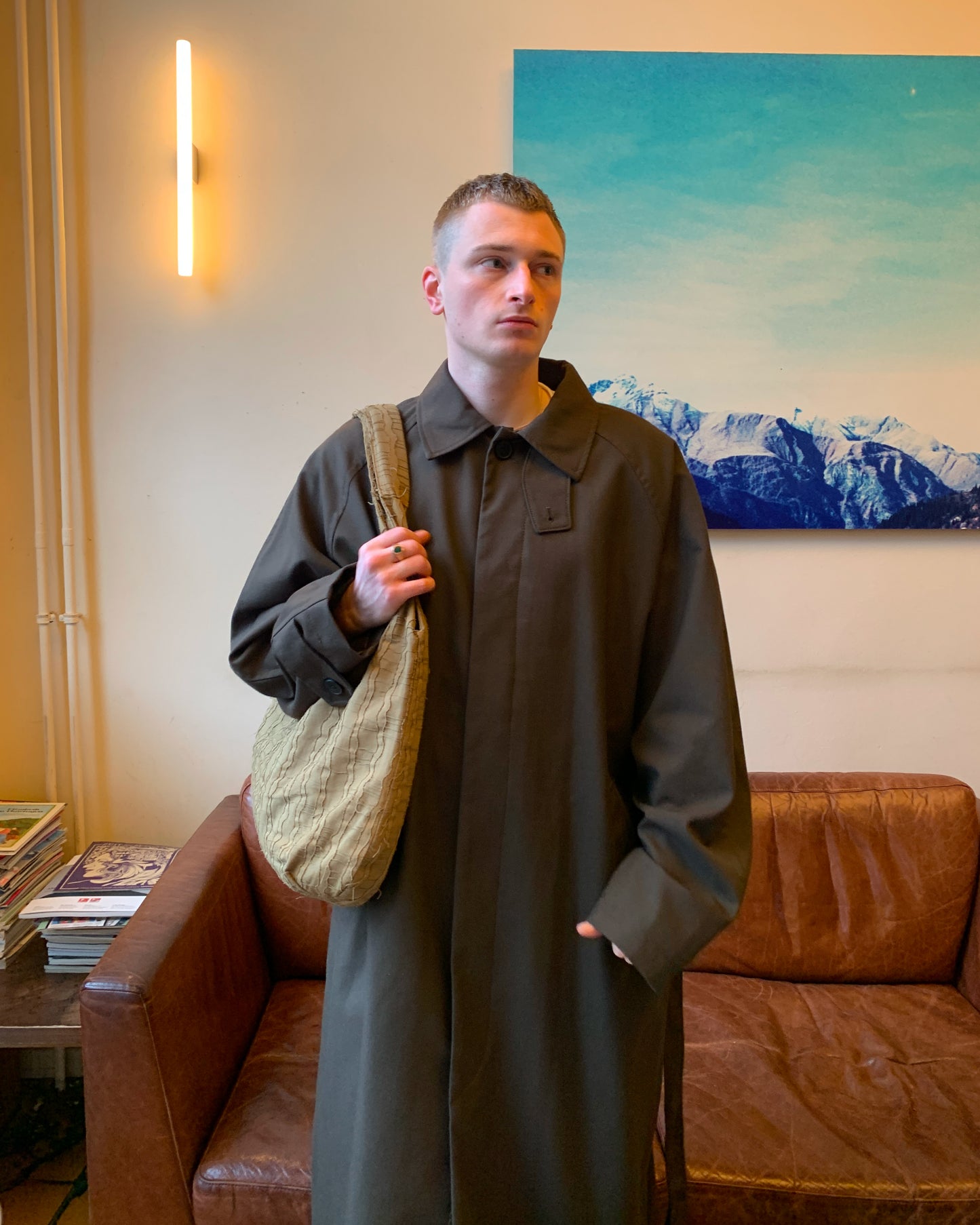 De 001, Shoulder, Hackney Beige Brown.